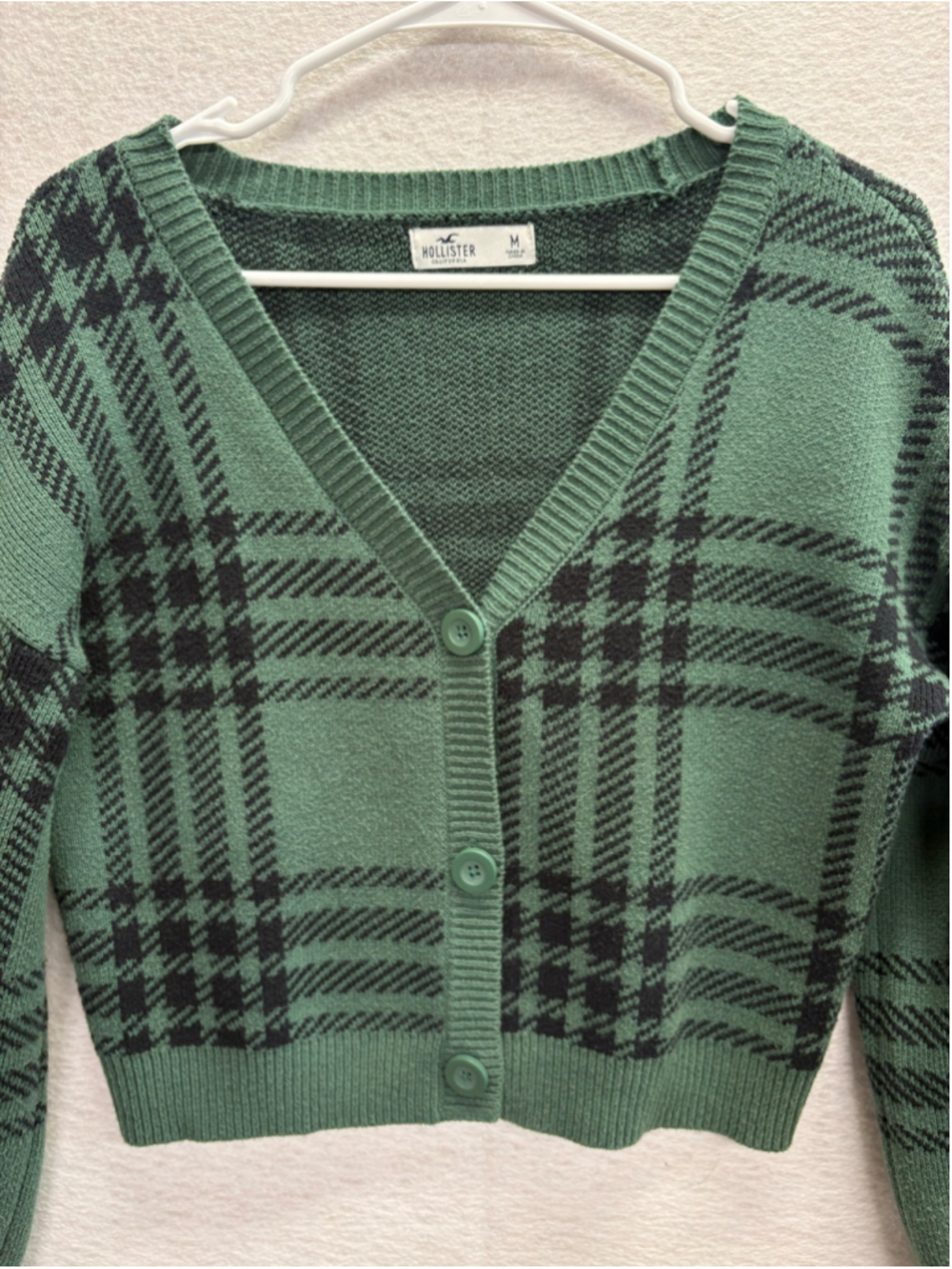 Hollister Green Plaid Cropped Cardigan Sweater Button Up Knit Womens Size M - Picture 2 of 8